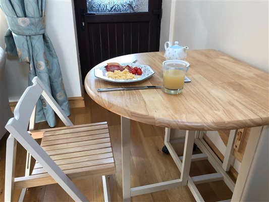 Forda Farm Bed and Breakfast offers in room dining in it's 4 Star Gold award B&B accommodation near Holsworthy and Bude.
